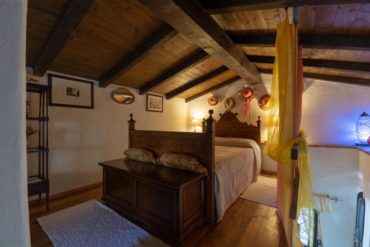 Villa Ferulas Oliena Dış mekan fotoğraf