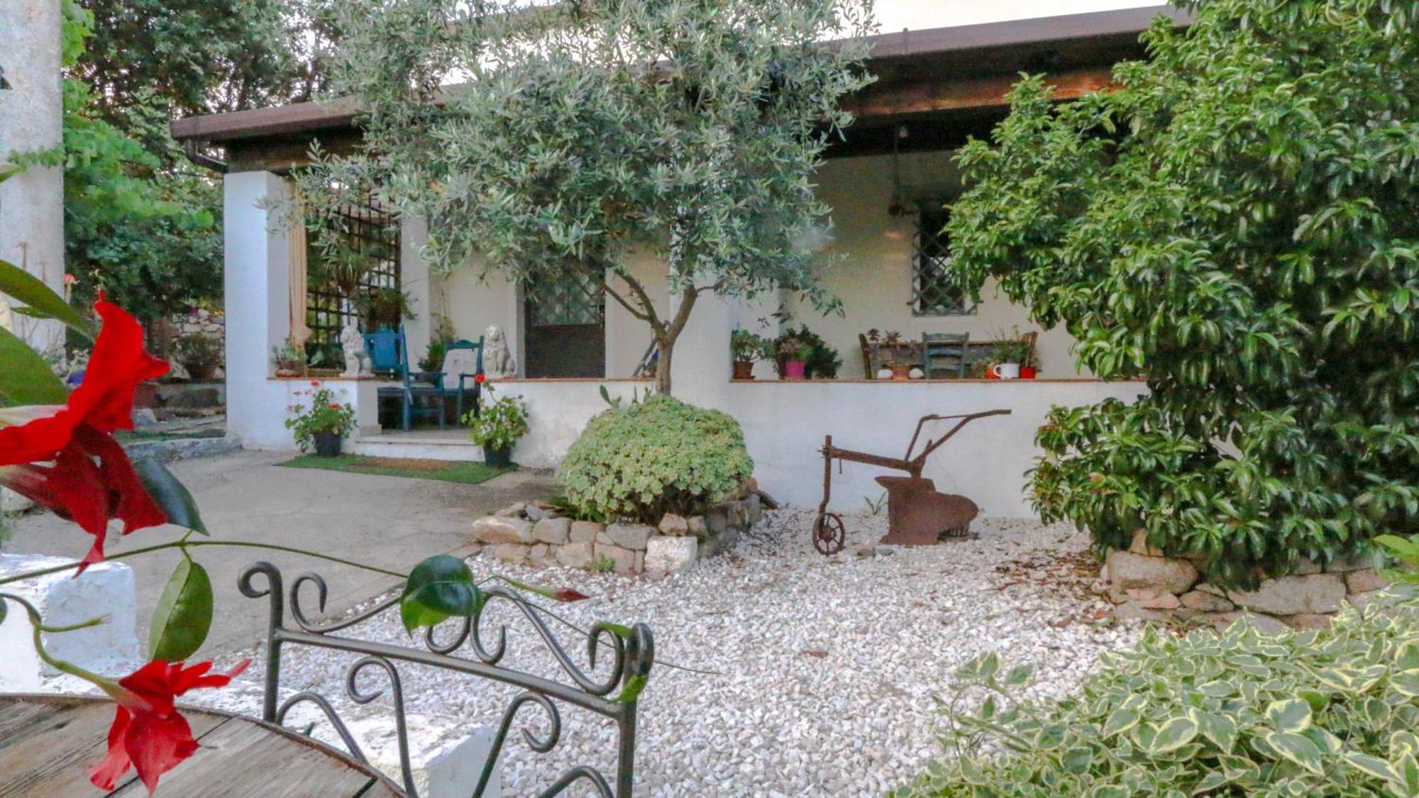 Villa Ferulas Oliena Dış mekan fotoğraf